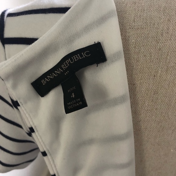 SALE!  Banana Republic Dress - Picture 6 of 6